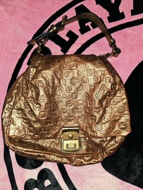 MARC BY MARC JACOBS DREAMY logo gold metallic vintage leather hobo bag